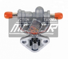 Kubota D722 Mazot Pompası 15821-52030